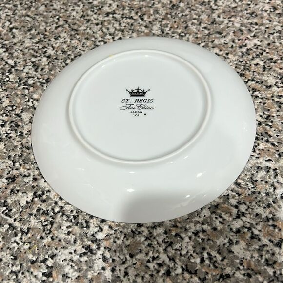 St Regis Japan White Silver Dinnerware 6 1/4 In Salad Dessert Leaf Pattern Set 3 - Picture 3 of 5